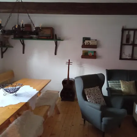 德莱温妮卡110度假屋 Zázrivá