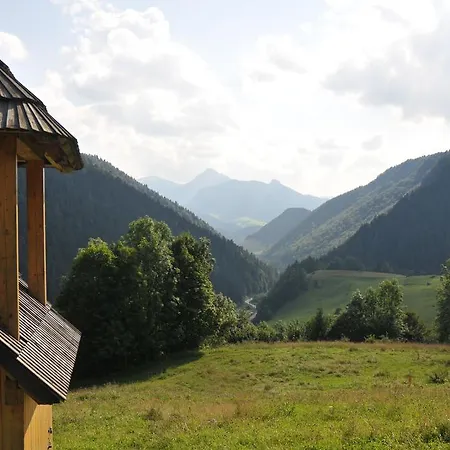 德莱温妮卡110度假屋 *