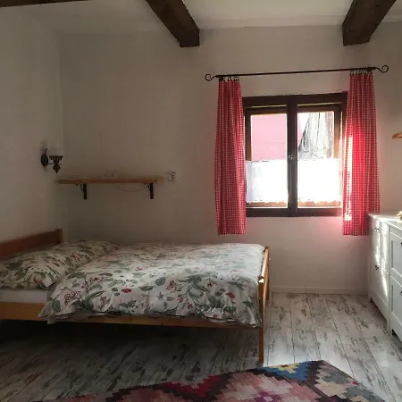 德莱温妮卡110度假屋 度假居